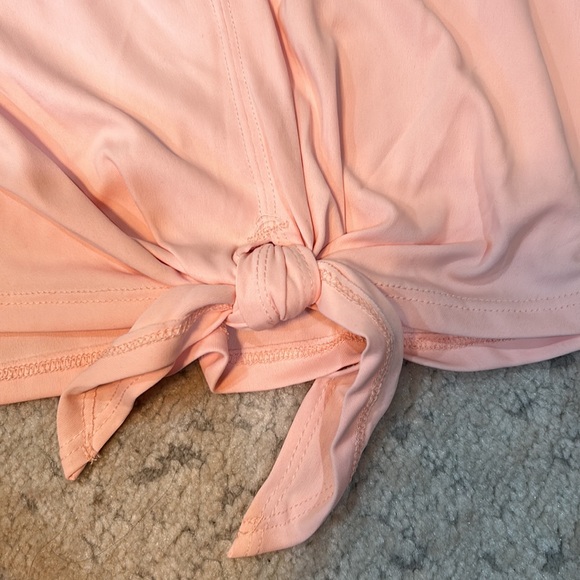 Light pink gym sporty shirt - Picture 3 of 4